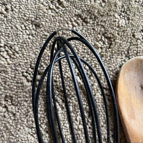 Bundle of Vintage and Modern Kitchen Utensils - Picture 10 of 11